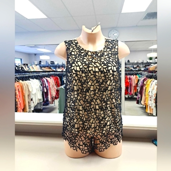 LELA ROSE by NEIMAN MARCUS/target LACE blouse - Picture 1 of 5